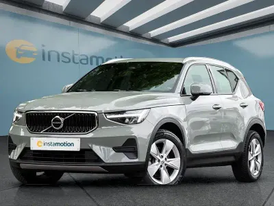 Gebraucht Volvo XC40 Core 163 PS (119 kW) 2024 Grün SUV