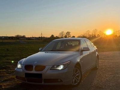 Usata BMW 520 Basis 170 CV (125 kW) 2005 Argento Berlina