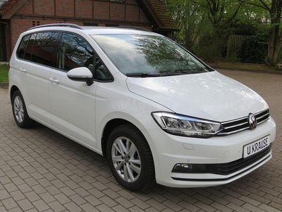 Gebraucht VW Touran R 150 PS (110 kW) 2022 Weiß Van / Kleinbus