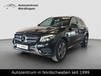 Gebraucht Mercedes GLC250 211 PS (155 kW) 2018 Obsidianschwarz (metallic) SUV