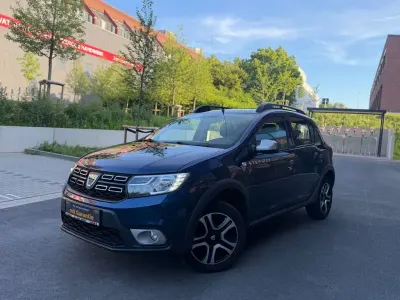 Używany Dacia Sandero Prestige 90 KM (66 kW) 2019 Niebieski SUV