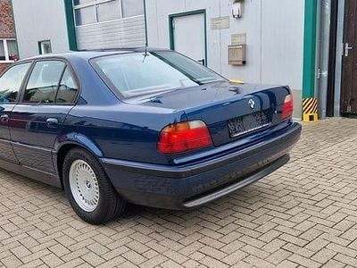 BMW 735
