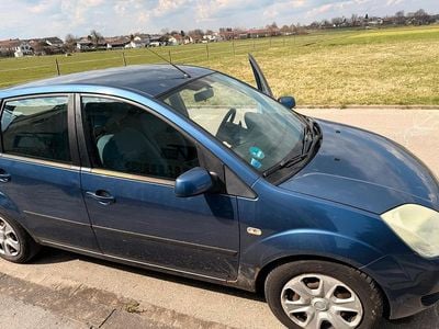 Gebraucht Ford Fiesta 59 PS (43 kW) 2005 Blau Kleinwagen