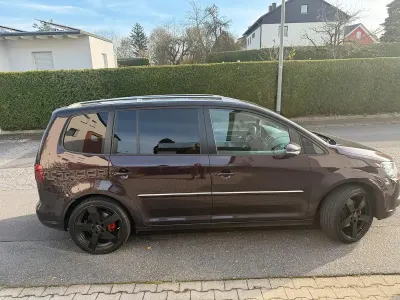 Usata VW Touran 177 CV (130 kW) 2013 Viola Monovolume