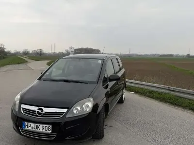Gebraucht Opel Zafira Edition 116 PS (85 kW) 2010 Van / Kleinbus