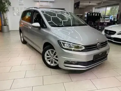 Gebraucht VW Touran Comfortline 150 PS (110 kW) 2017 Reflexsilber metallic Van / Kleinbus