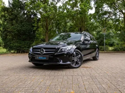 Gebraucht Mercedes C300 245 PS (180 kW) 2021 Schwarz Limousine