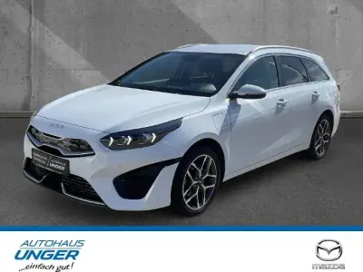 Gebraucht Kia Ceed Sportswagon Inspiration 141 PS (103 kW) 2022 Weiß Kombi