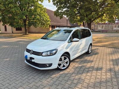 Gebraucht VW Touran Highline 140 PS (102 kW) 2015 Weiß Van / Kleinbus