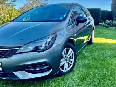 Używany Opel Astra Business Edition 122 KM (89 kW) 2021 Czarny Kombi