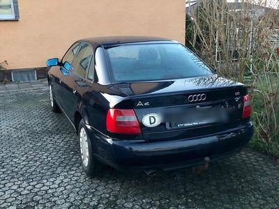 Blau Gebraucht 1997 Audi A4 Limousine | 1.900 € (Fairer Preis)