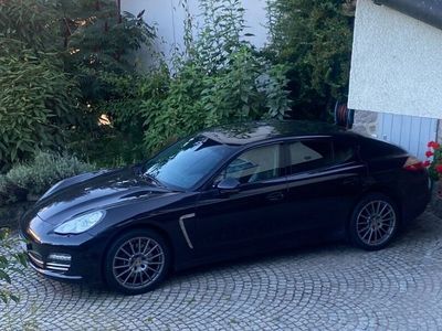 Porsche Panamera 4