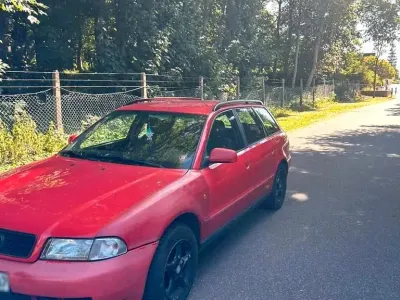 Gebraucht Audi A4 100 PS (73 kW) 1999 Rot Kombi