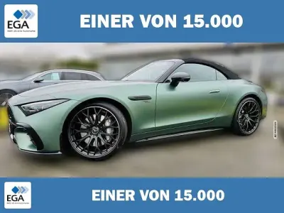 Gebraucht Mercedes SL43 AMG AMG Line Premium Plus 381 PS (280 kW) 2024 Grün metallic Cabrio