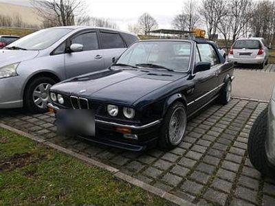 Gebraucht BMW 325 Cabriolet 170 PS (125 kW) 1988 Blau Cabrio