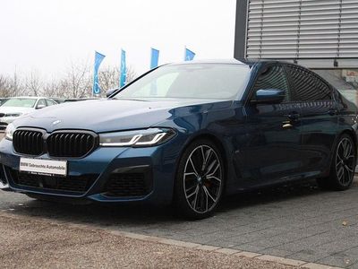 Gebraucht BMW M550 M Sport 530 PS (389 kW) 2023 Phytonicblau metallic Limousine