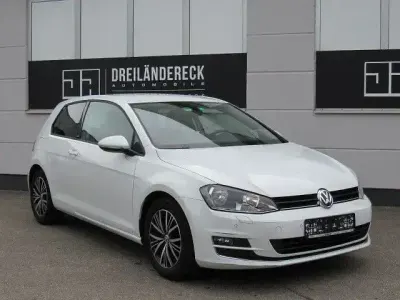 Gebraucht VW Golf VII Allstar 125 PS (91 kW) 2016 Weiß Kleinwagen