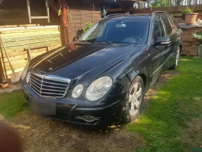 Gebraucht Mercedes E220 Avantgarde 170 PS (125 kW) 2008 Schwarz Kombi