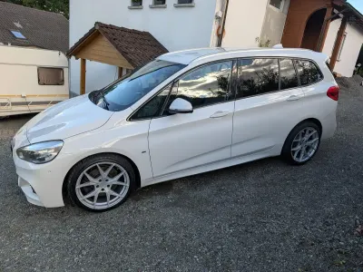 Gebraucht BMW 220 Gran Tourer M Sport 190 PS (139 kW) 2016 Weiß Van / Kleinbus