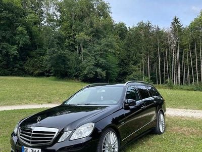 Schwarz Gebraucht 2011 Mercedes E200 Avantgarde Kombi | 9.500 € (Fairer Preis)