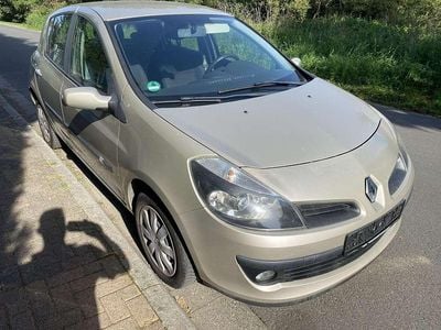 Gebraucht Renault Clio II Dynamique 88 PS (64 kW) 2006 Gold Limousine