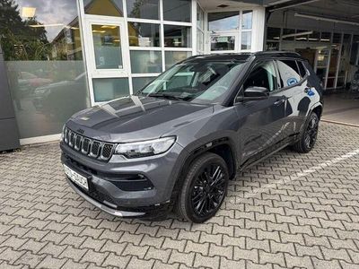 Grau Gebraucht 2024 Jeep Compass SUV | 30.900 € (Etwas zu teuer)