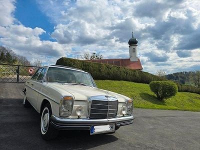 Second-hand Mercedes E280 185 CP (136 kW) 1972 Alb Berlinǎ