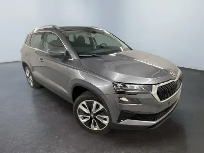 Neu Skoda Karoq Selection 150 PS (110 kW) 2026 5x  graphite grey met. SUV