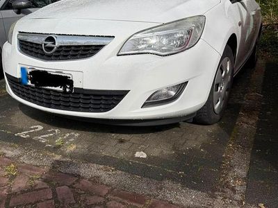 Gebraucht Opel Astra 110 PS (80 kW) 2012 Weiß Limousine