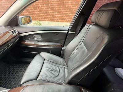 BMW 730