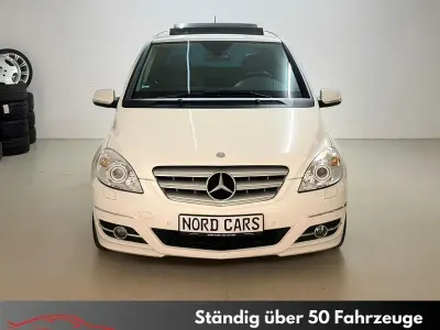 Gebraucht Mercedes B200 Sport Edition 193 PS (141 kW) 2010 Calcitweiss/zirrusweiss Van / Kleinbus
