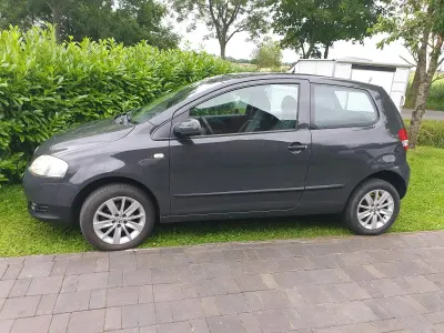 Gebraucht VW Fox 55 PS (40 kW) 2005 Grau Kleinwagen