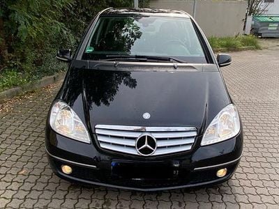 Schwarz Gebraucht 2011 Mercedes A180 Avantgarde Van / Kleinbus | 8.000 € (Etwas zu teuer)