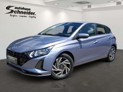 Gebraucht Hyundai i20 Trend 101 PS (74 kW) 2024 Blau Limousine