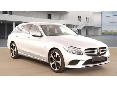 Gebraucht Mercedes C300e 320 PS (235 kW) 2021 Iridiumsilber (metallic) Kombi