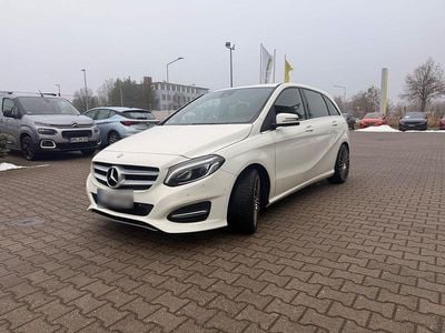 Gebraucht Mercedes B180 109 PS (80 kW) 2016 Weiß Van / Kleinbus