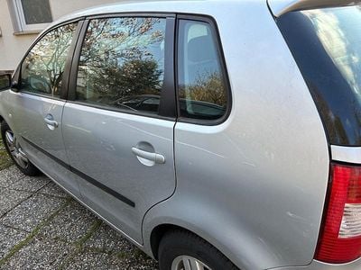 Gebraucht VW Polo 64 PS (47 kW) 2003 Grau Kleinwagen
