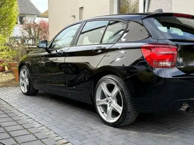 Gebraucht BMW 114 102 PS (75 kW) 2012 Schwarz Kleinwagen