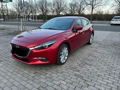 Gebraucht Mazda 3 Exclusive-Line 120 PS (88 kW) 2017 Rot Limousine