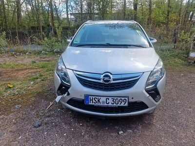 Usata Opel Zafira Tourer Innovation 136 CV (100 kW) 2015 Argento Monovolume