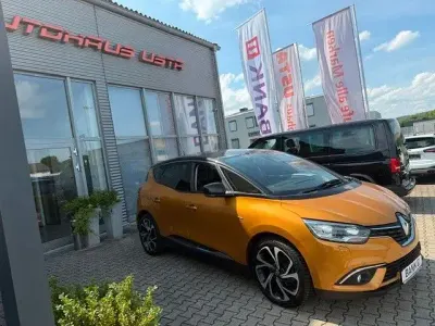 Gebraucht Renault Scénic III Bose Edition 132 PS (97 kW) 2017 Orange Van / Kleinbus