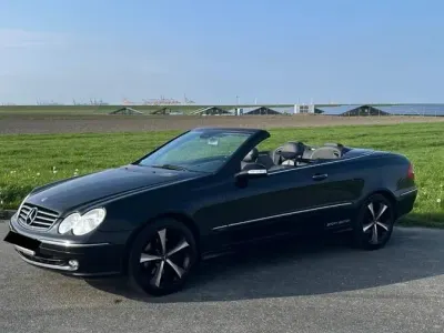 Gebraucht Mercedes CLK320 218 PS (160 kW) 2004 Schwarz Cabrio