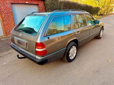 Gebraucht Mercedes 230 132 PS (97 kW) 1989 Grau Kombi