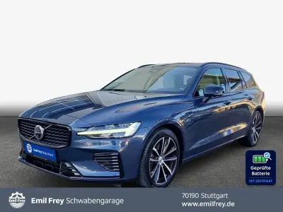 Używany Volvo V60 Ultimate 455 KM (334 kW) 2022 Niebieski Kombi