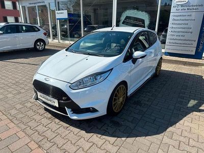 Usata Ford Fiesta ST 182 CV (133 kW) 2015 Bianco Berlina