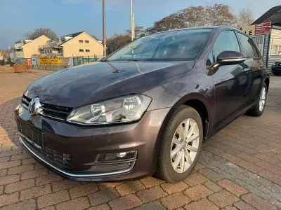 Gebraucht VW Golf VII LOUNGE 125 PS (91 kW) 2016 Grau Limousine