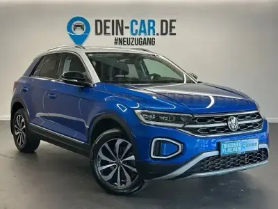 Second-hand VW T-Roc Style 116 CP (85 kW) 2023 Albastru SUV