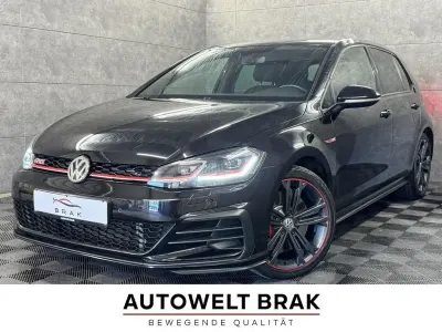 Gebraucht VW Golf VII GTI 245 PS (180 kW) 2020 Deep black perleffekt Limousine