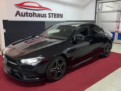 Gebraucht Mercedes CLA200 AMG line 163 PS (119 kW) 2022 Schwarz Coupé
