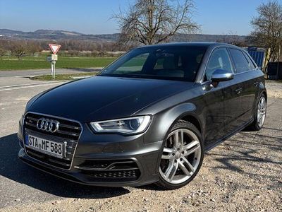 Second-hand Audi S3 Ambiente 300 CP (220 kW) 2015 Gri Berlinǎ